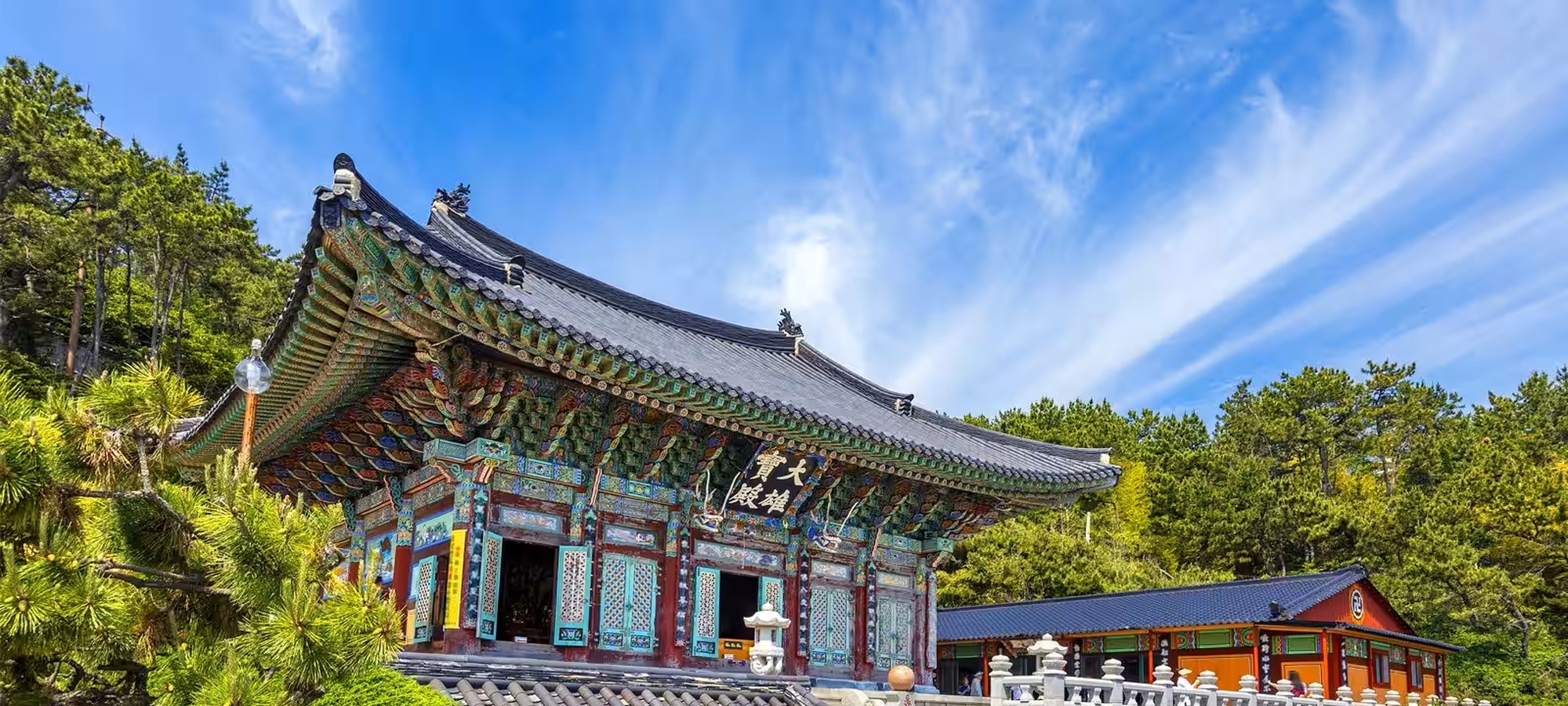 Haedong Yonggungsa Temple on Busan City Tour: Taejongdae, Gamcheon, Songdo Skywalk & Haedong Yonggungsa
