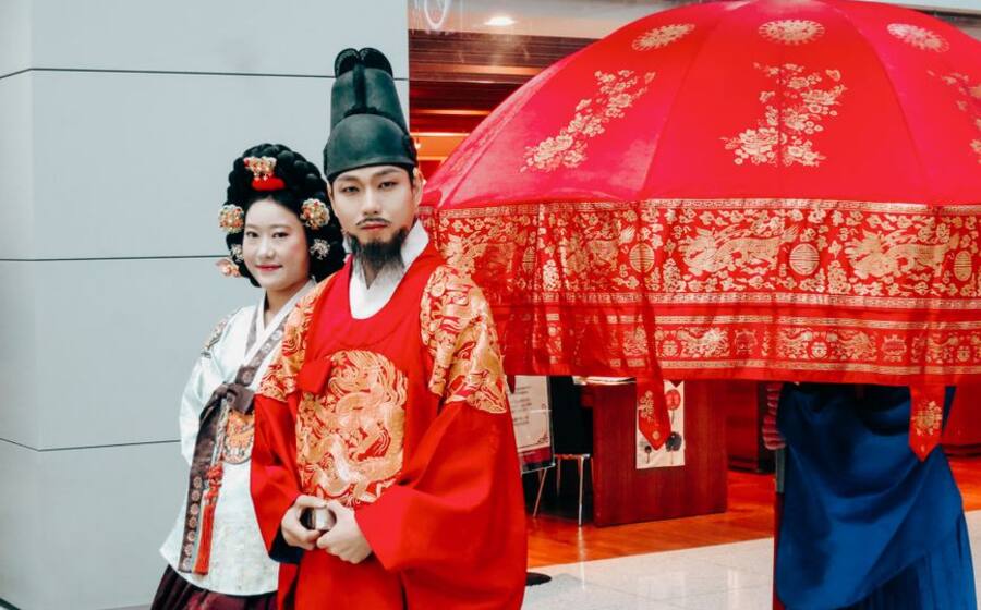 Representative image related to Fashion and heritage in Korea