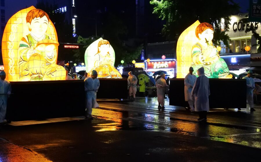Yeon Deung Hoe Lotus Lantern Festival in Seoul Special City
